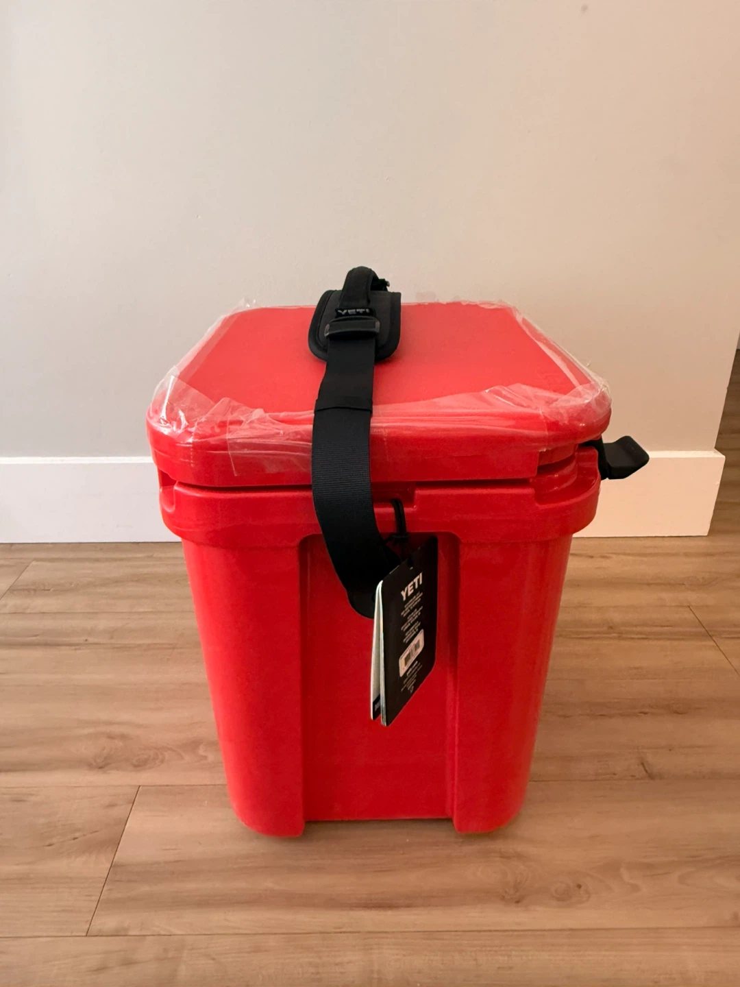 New Yeti Cooler - Red