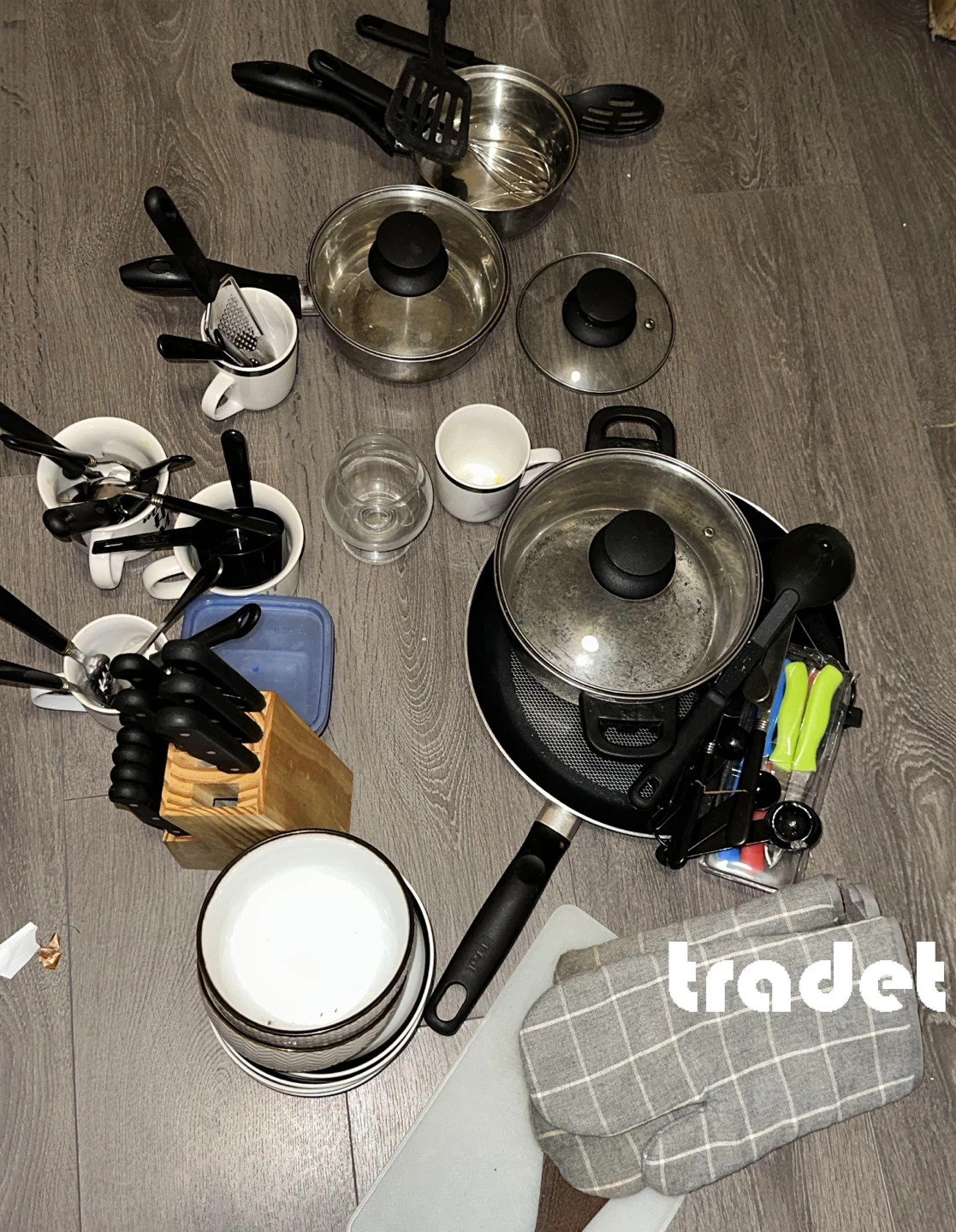 Mixed Kitchenware Set