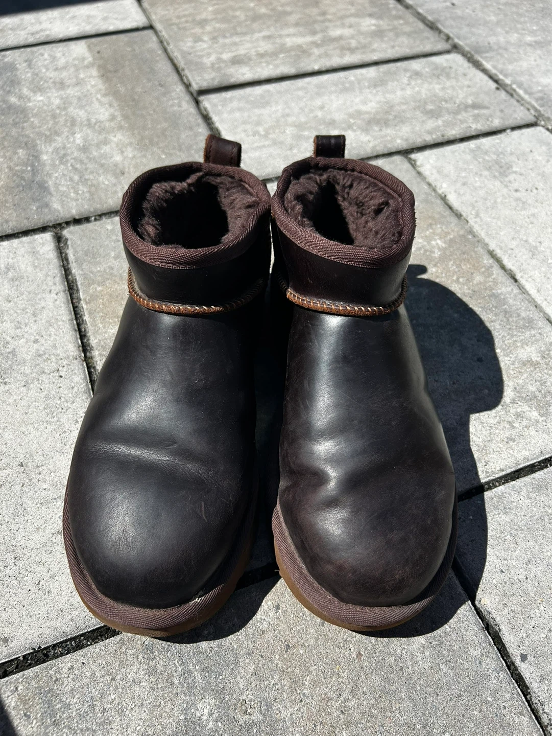 UGG Mini Boots Size 7