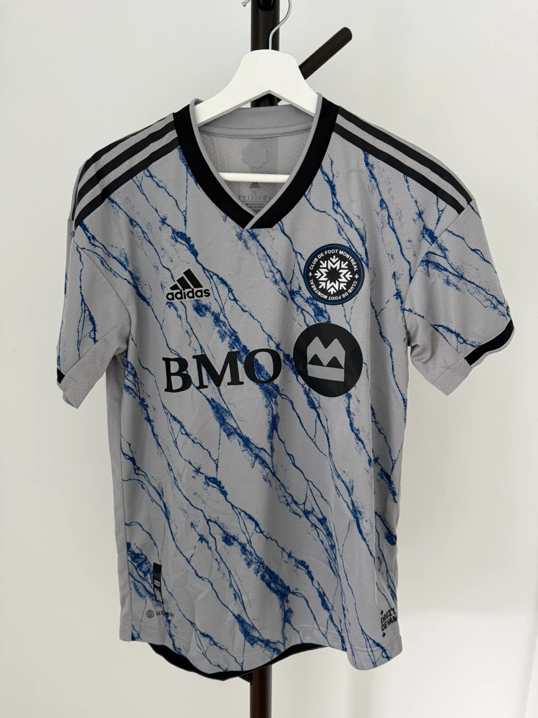 CF Montréal 2022 Away Marble Jersey – Size S – New No Tags