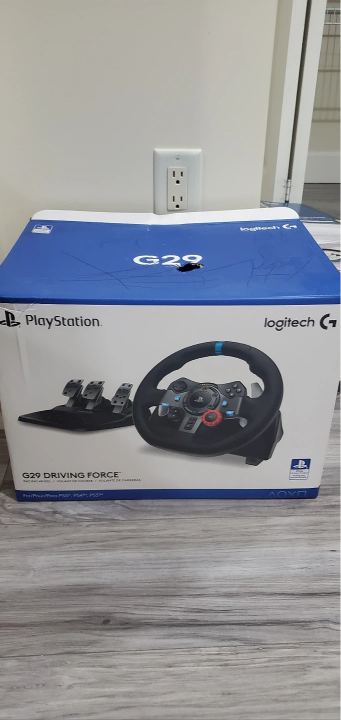 Logitech G29 Driving Force Racing Wheel and Pedals