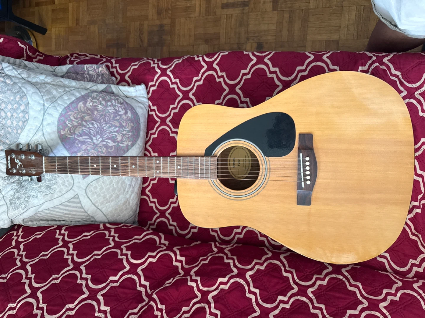 Yamaha F310 Acoustic Guitar