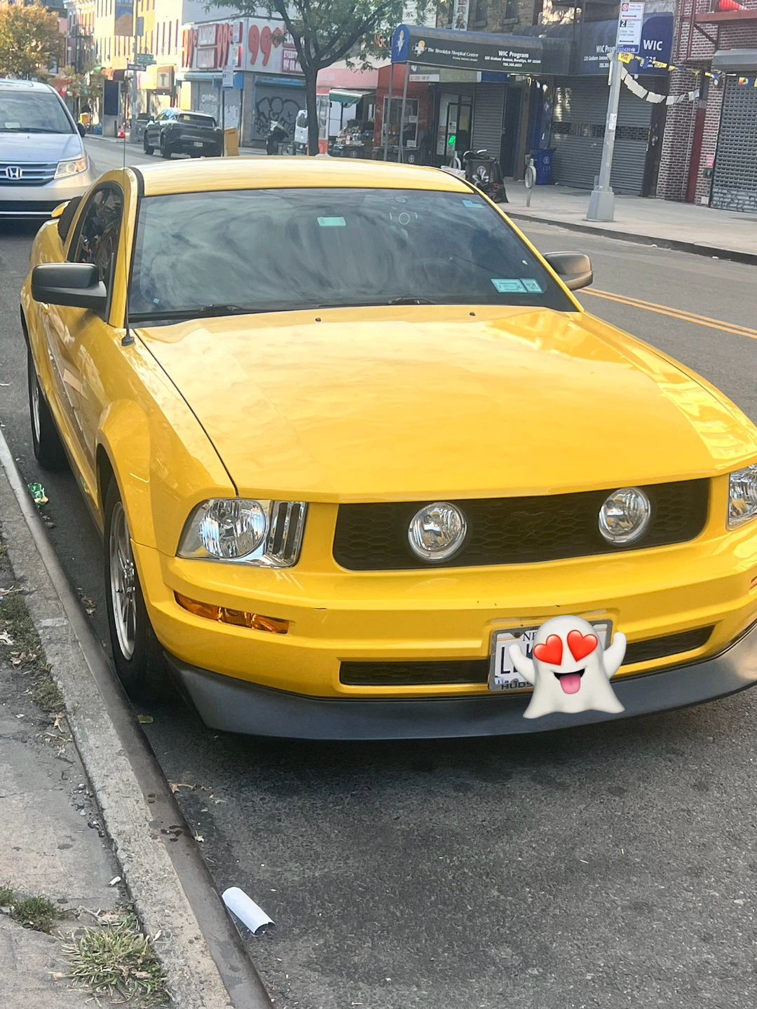 Yellow Ford Mustang Coupe 2005 - photo 5