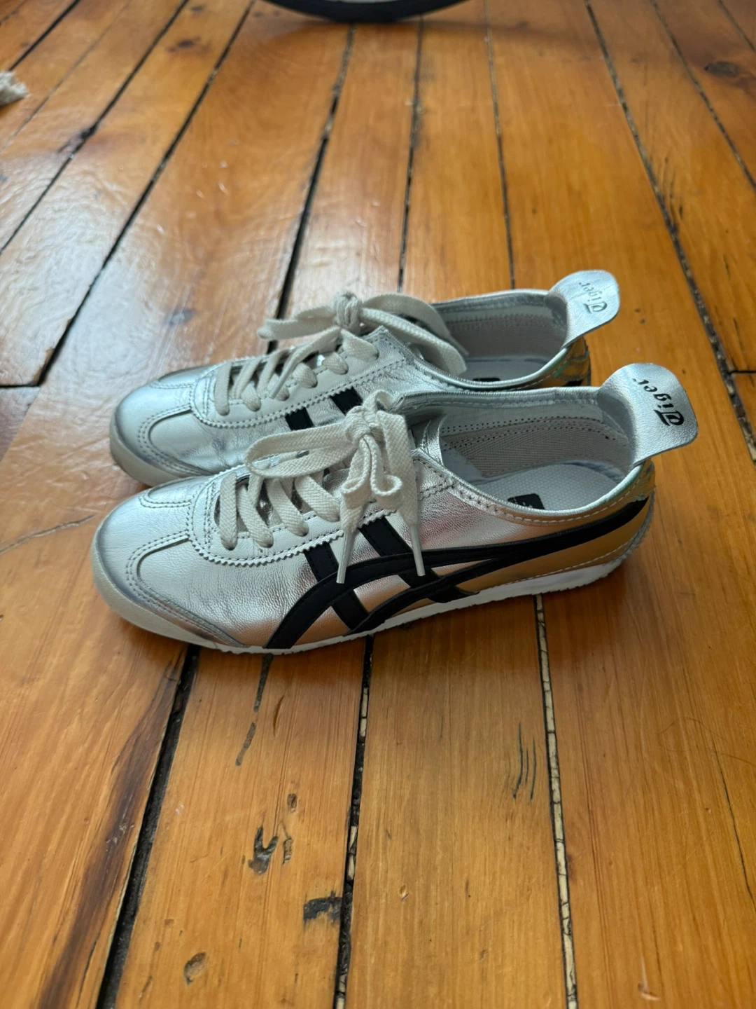 Onitsuka Tiger Mexico 66 Silver Sneakers - Women's Size 6.5