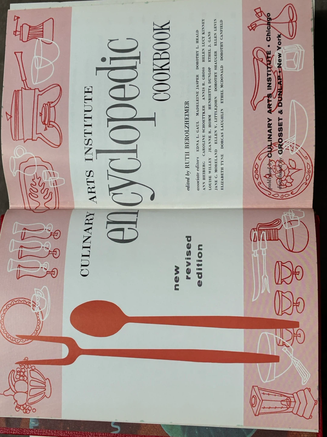 $8 MCM Encyclopedic Cookbook Ruth Berolzheimer Vintage 1974 - photo 4