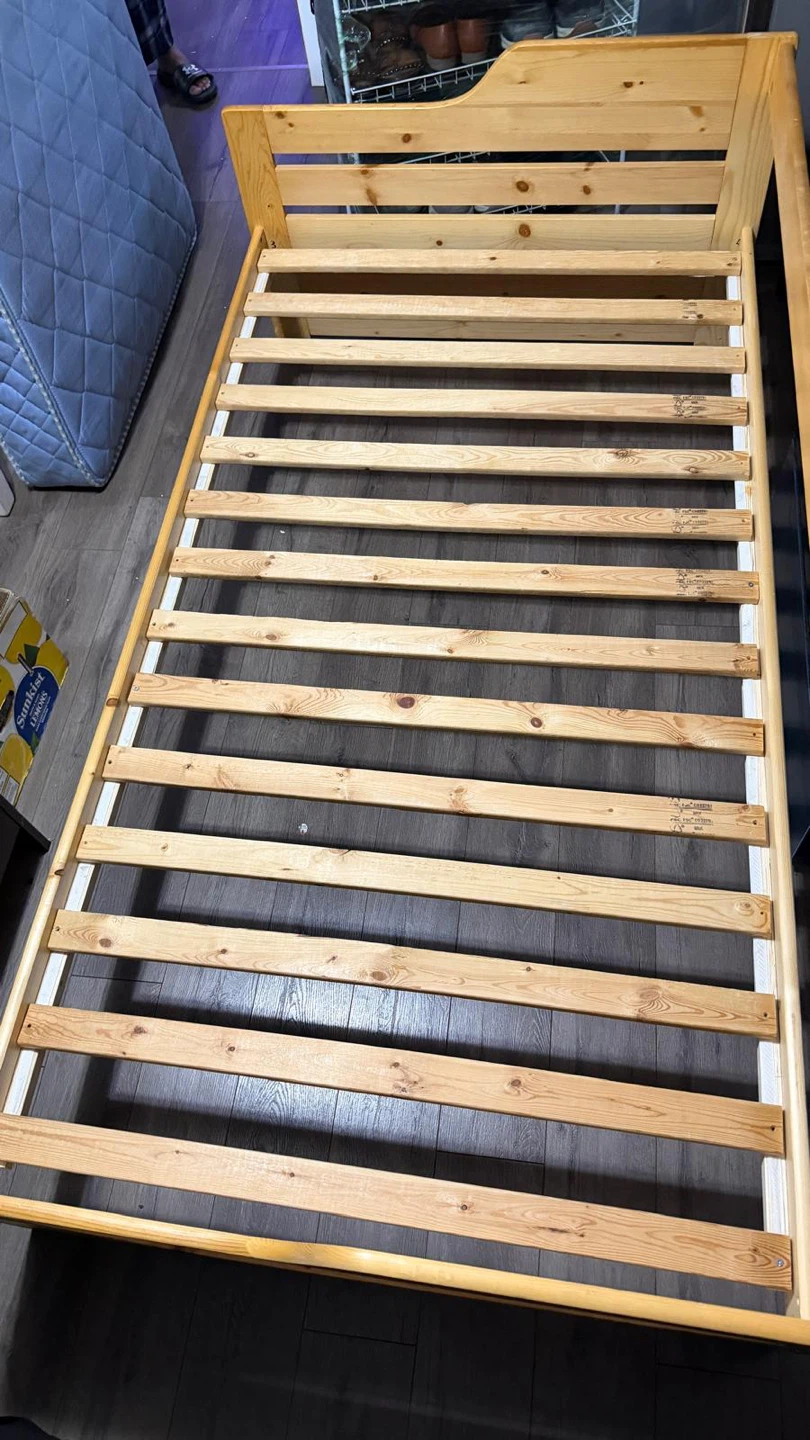 Wooden Daybed Frame with Mattress