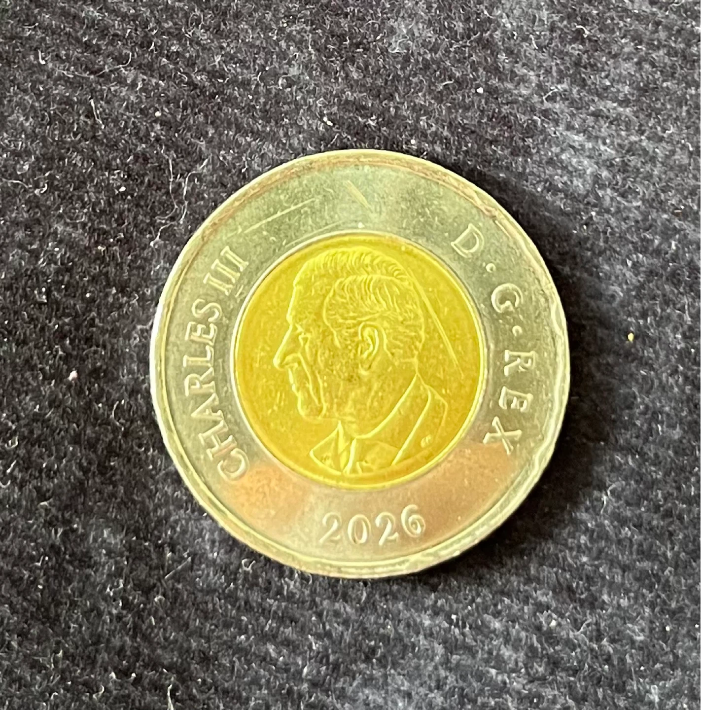 Canada $2 Coin - Charles III / CN Tower 50th Anniversary - photo 2
