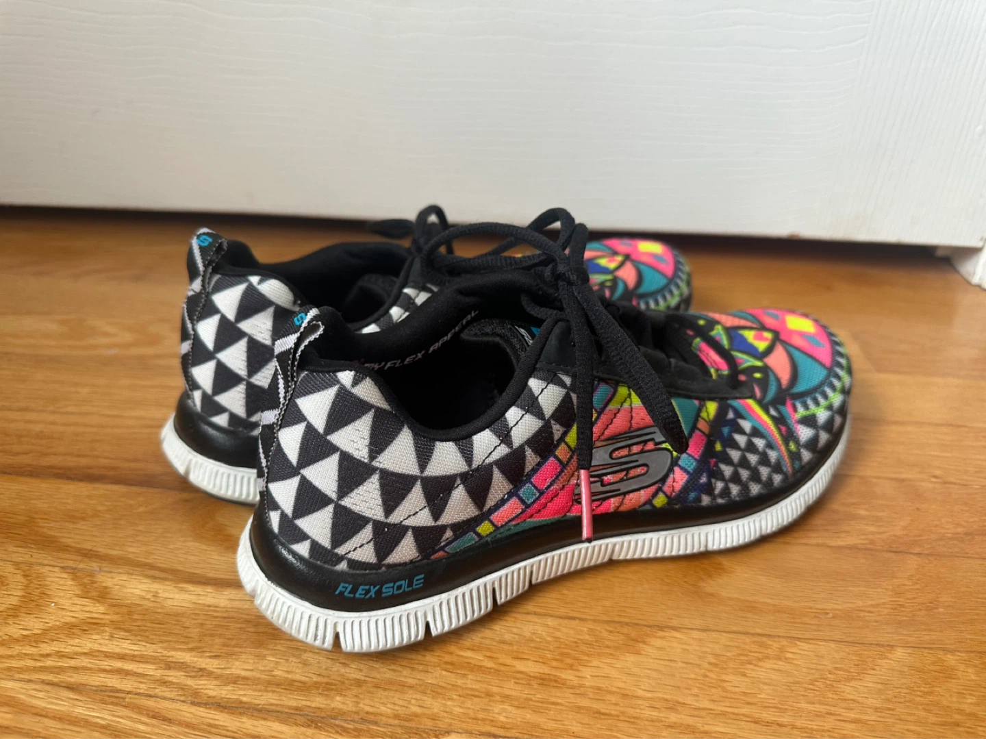 Skechers Running Shoes-Size 7.5 - photo 2