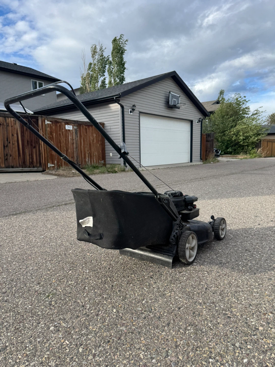 Yard Machines Push Mower 158cc - photo 3