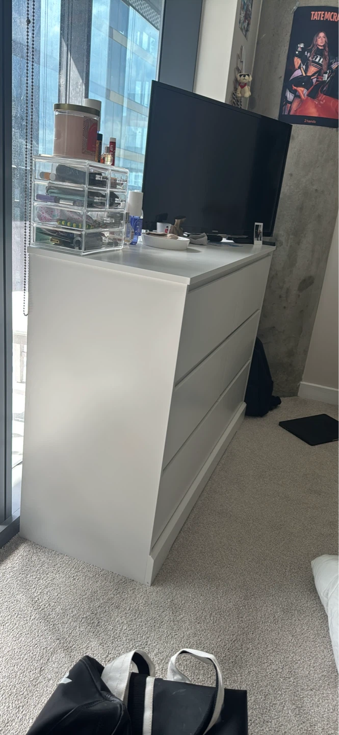 White 6-Drawer Dresser - photo 4