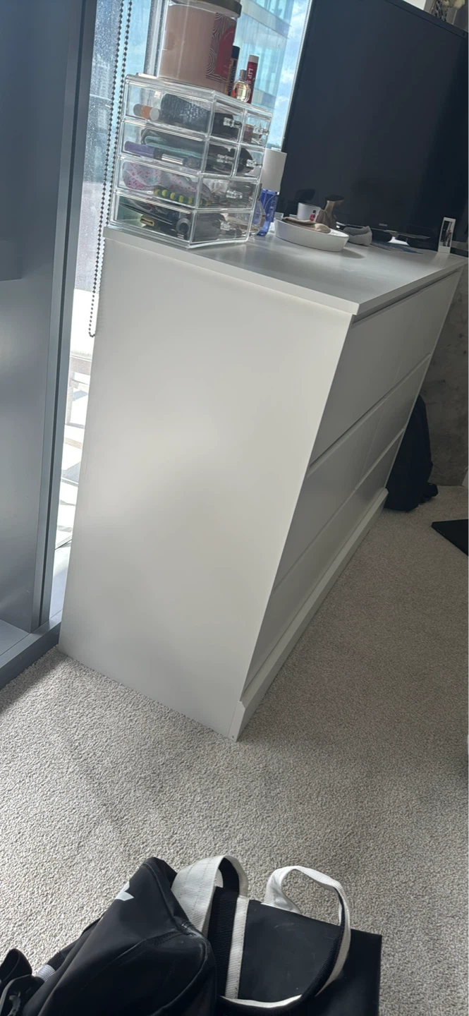 White 6-Drawer Dresser - photo 3