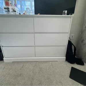 White 6-Drawer Dresser