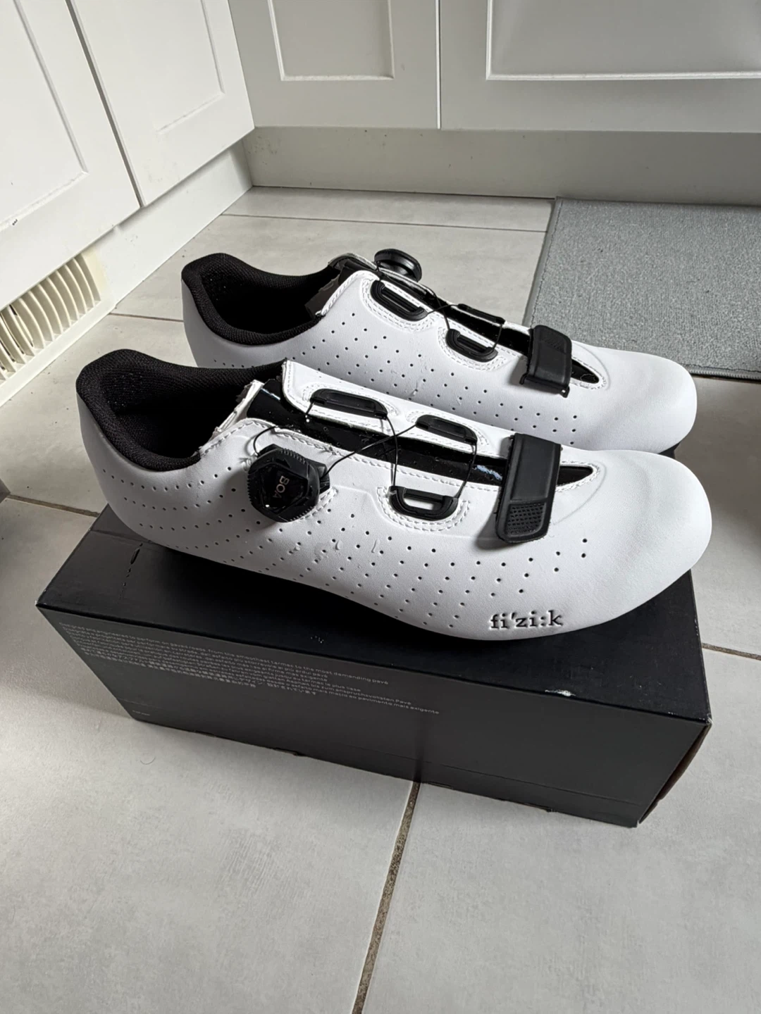 BRAND NEW Fi’zi:k Tempo Overcurve R5 cycling shoes - EU 43 - photo 3
