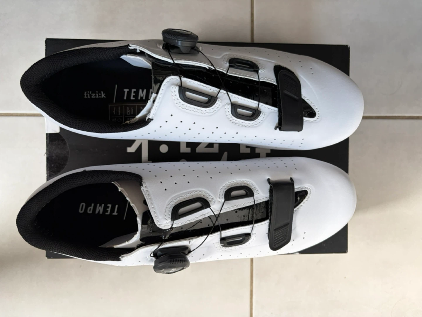 BRAND NEW Fi’zi:k Tempo Overcurve R5 cycling shoes - EU 43 - photo 2