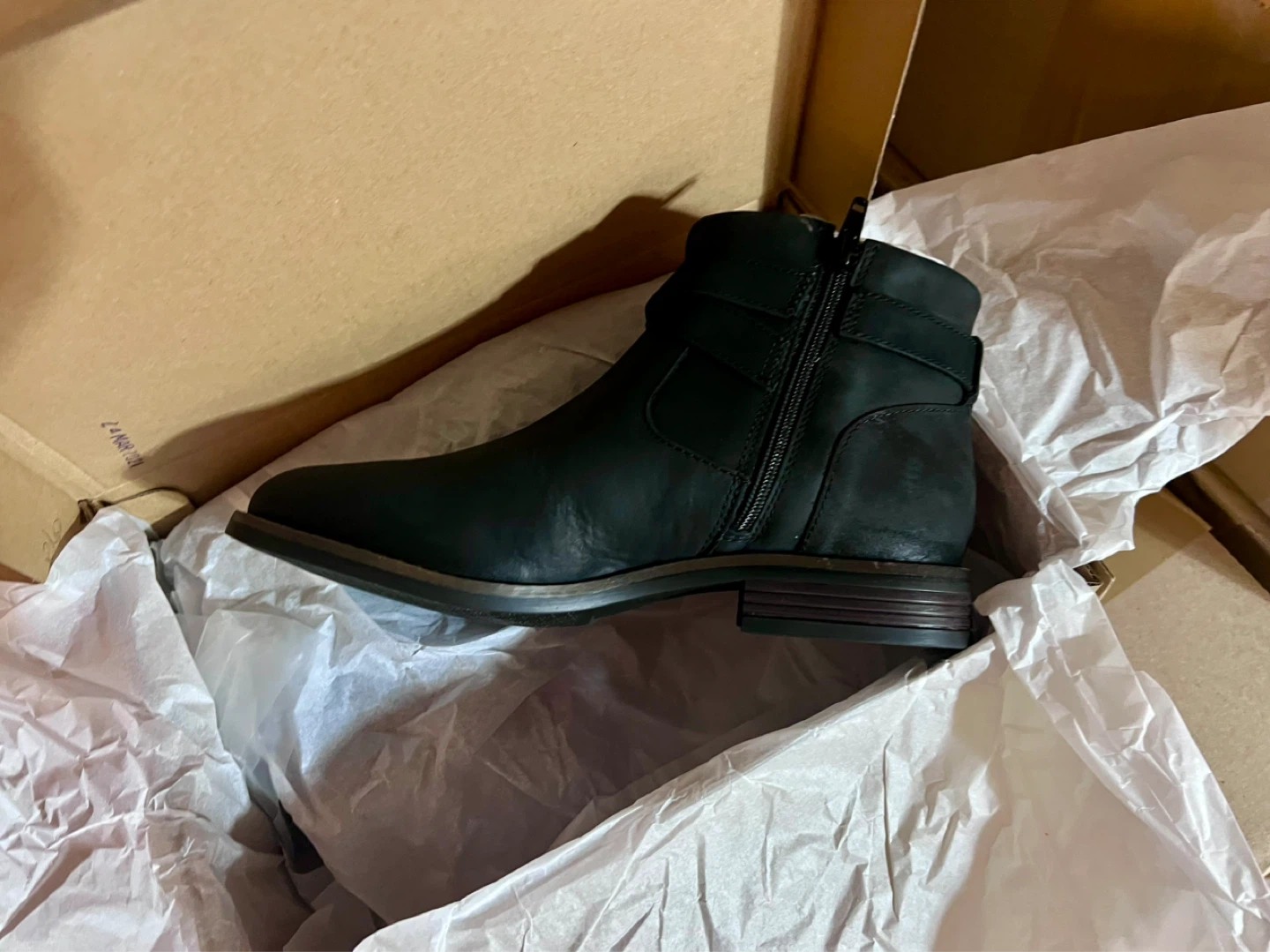 Clarks Black Leather Ankle Boots - photo 3