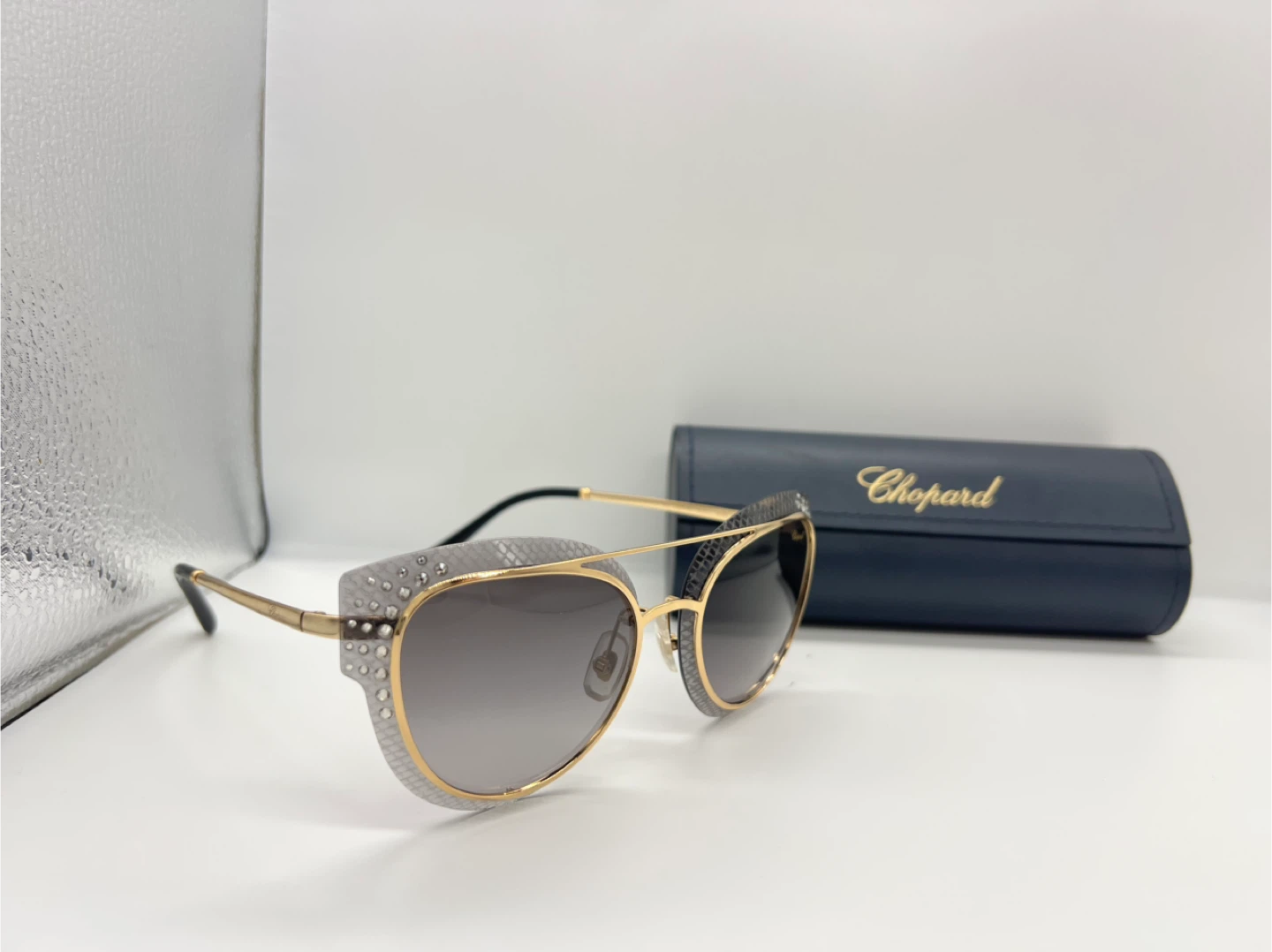 Chopard Cat-Eye Sunglasses with Crystals - photo 3