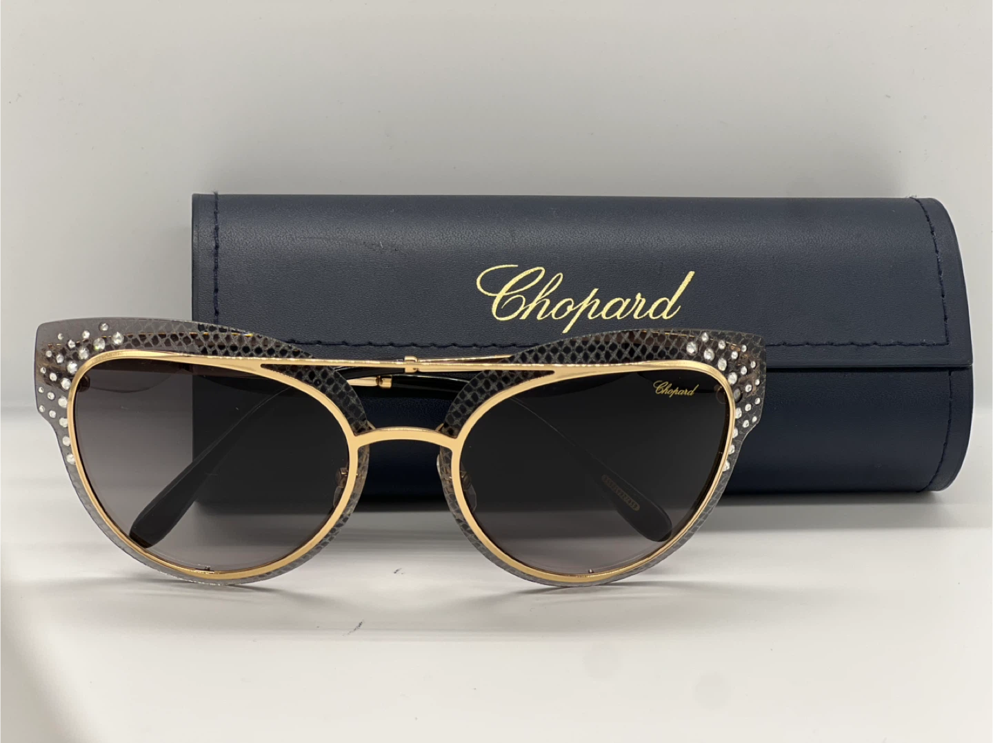 Chopard Cat-Eye Sunglasses with Crystals - photo 4