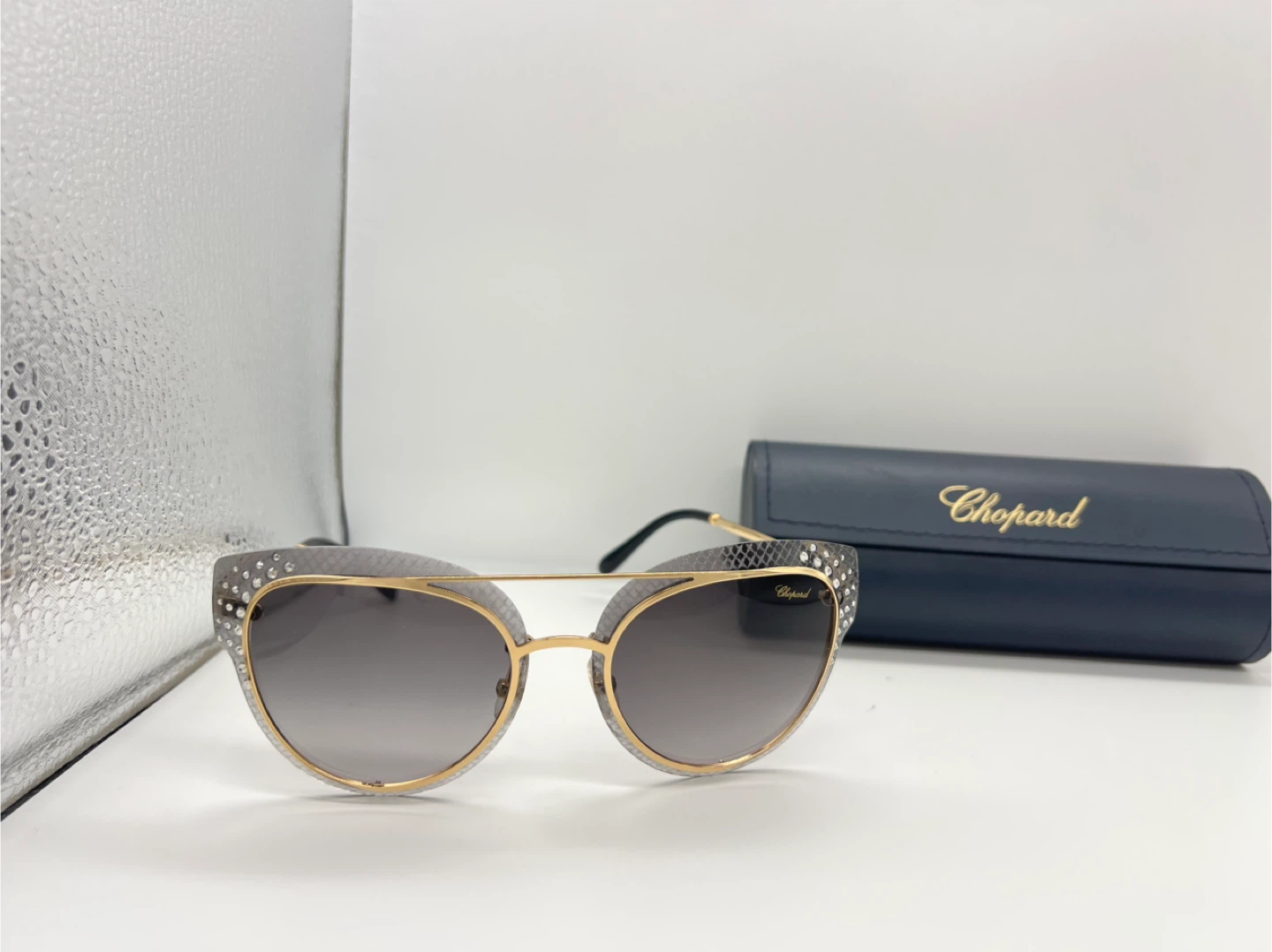 Chopard Cat-Eye Sunglasses with Crystals - photo 5
