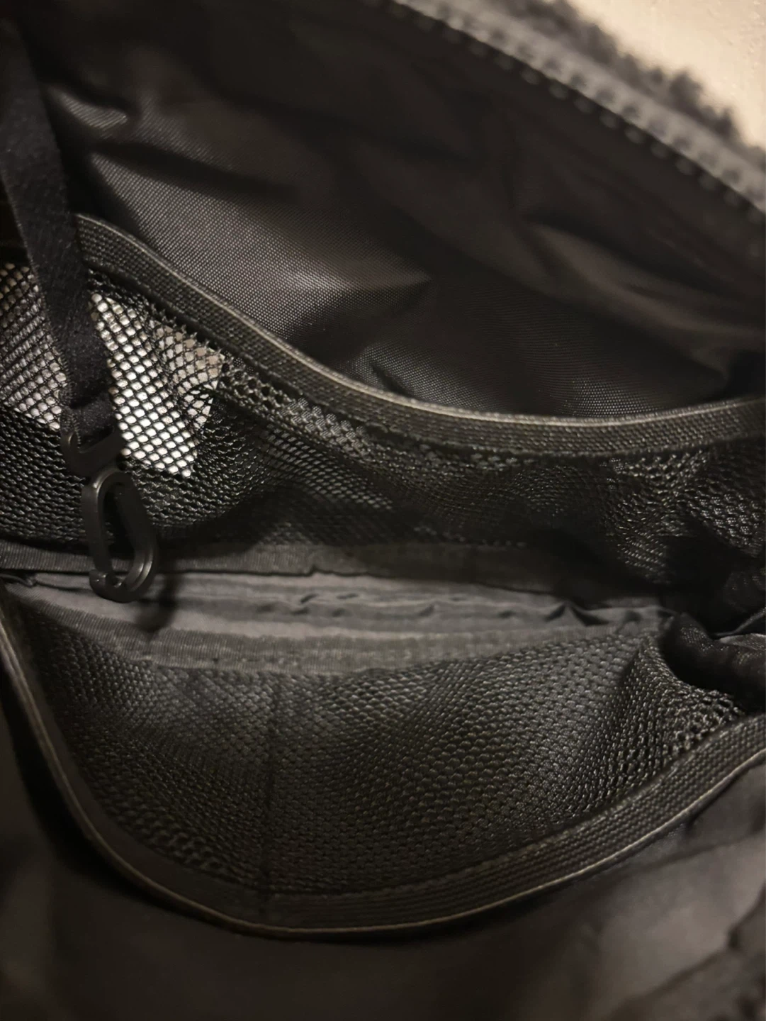 Lole Black Sherpa Fanny Pack - photo 4