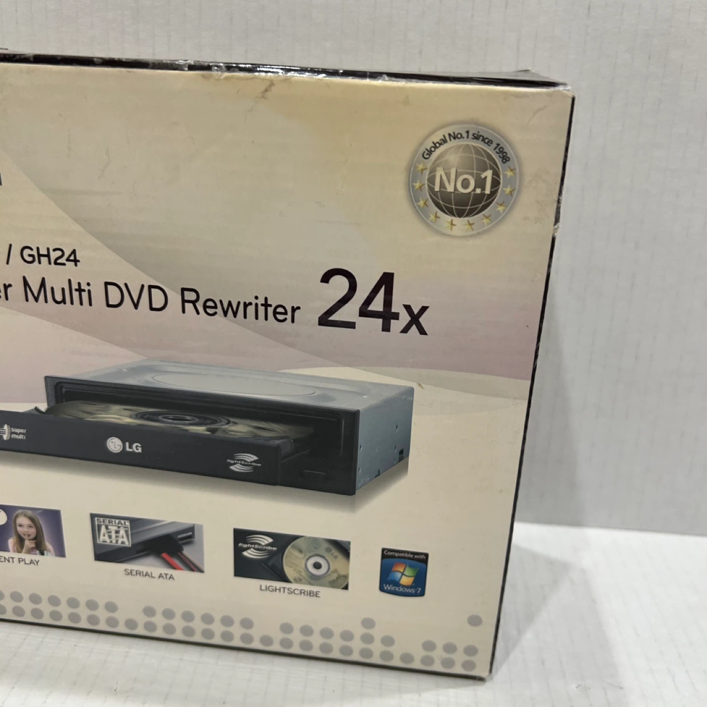 LG GH24 Internal Super Multi DVD Rewriter 24X Drive - photo 4