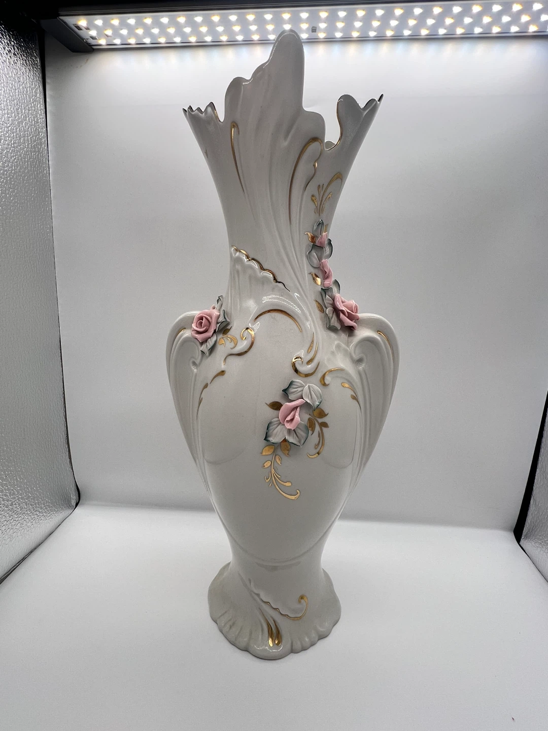 Glazur Hand-Made Vase with Roses and Gold Accents