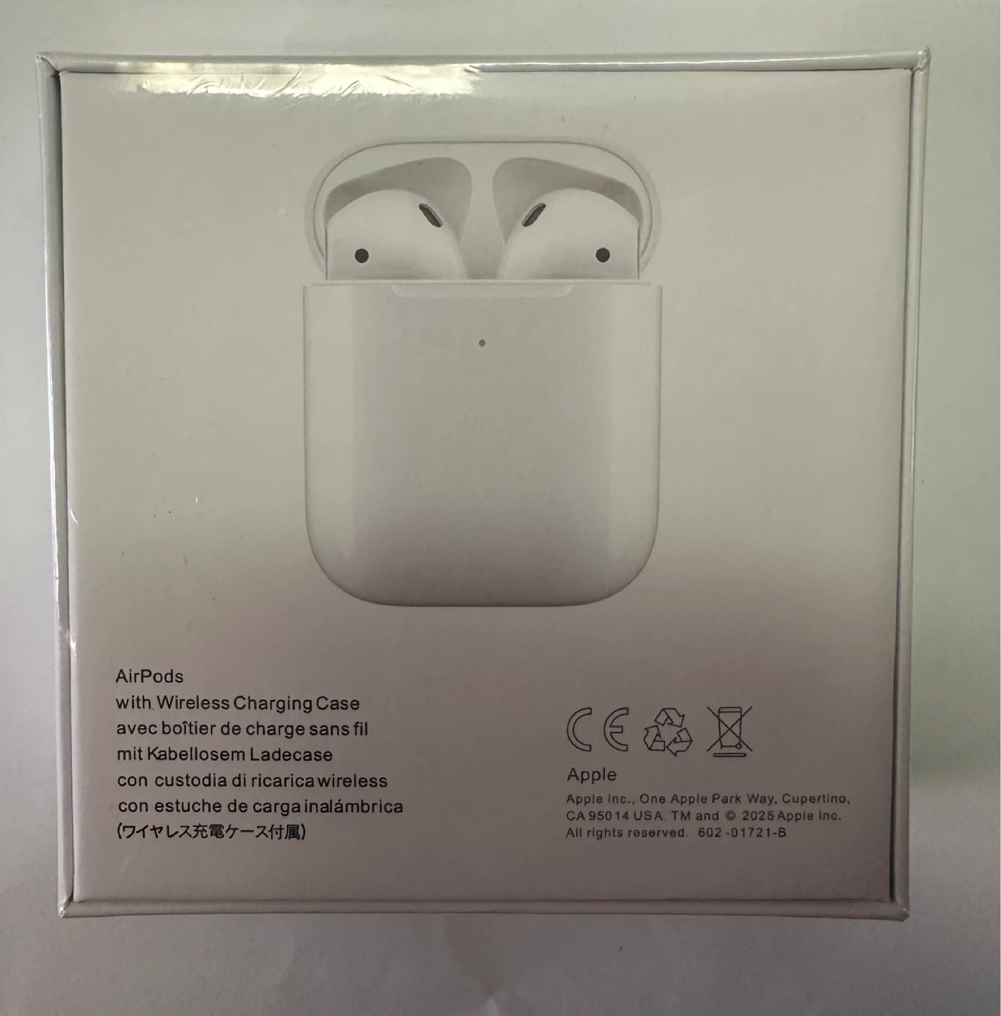 Apple AirPods - photo 2