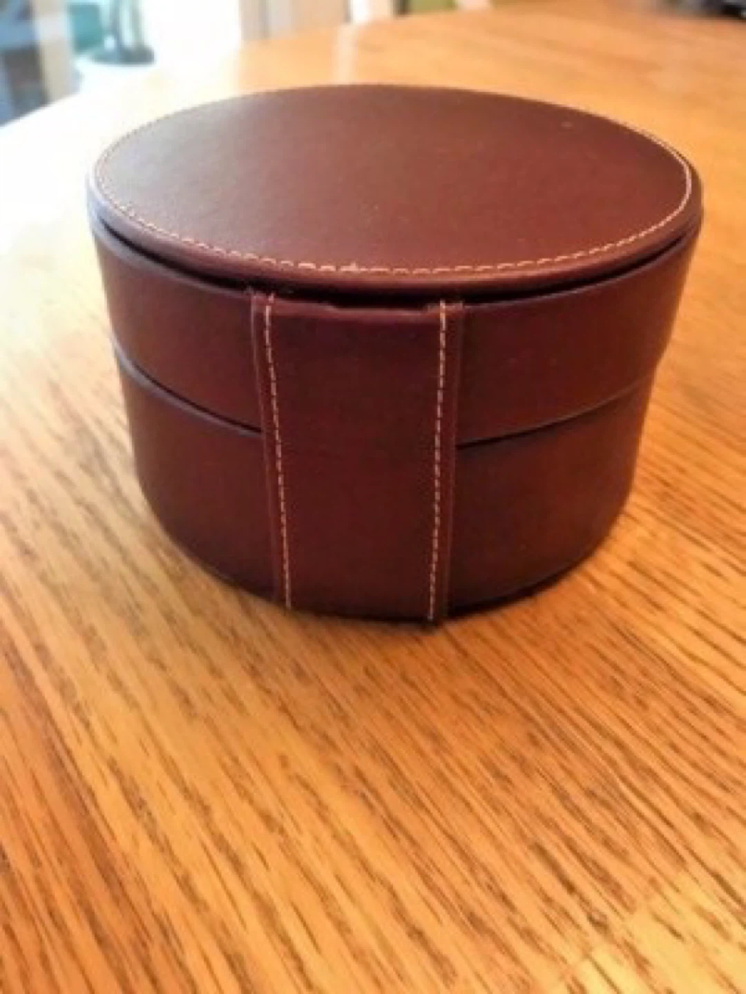Round Leather Jewellery Box with Mirror - photo 4