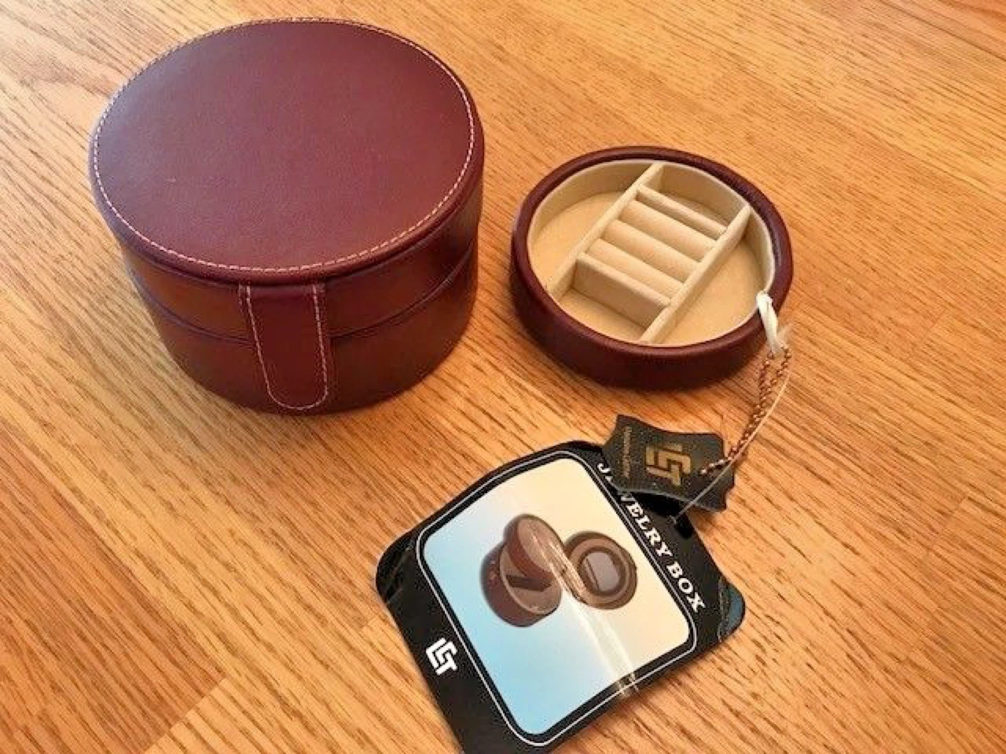 Round Leather Jewellery Box with Mirror