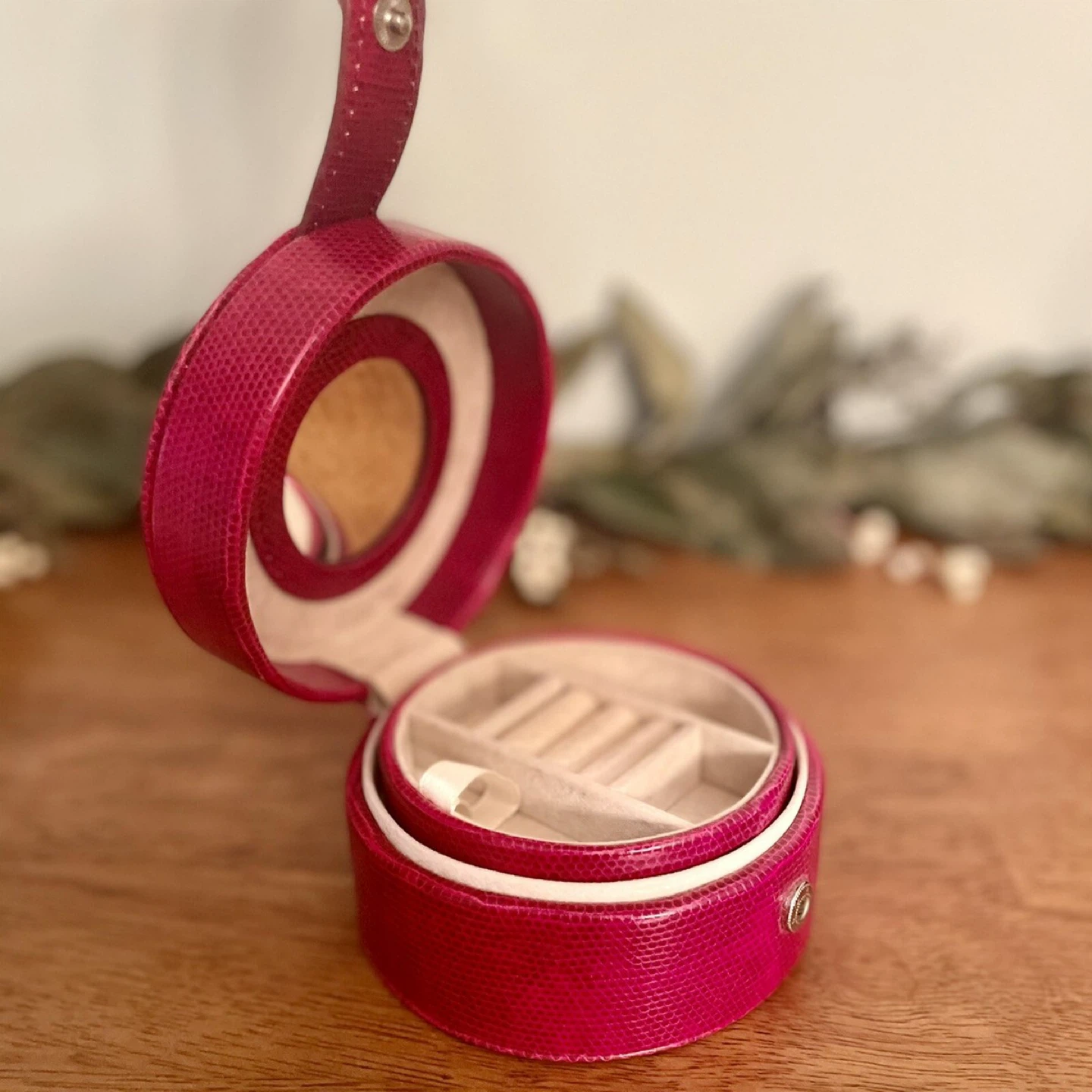 Round Leather Jewellery Box with Mirror - photo 3
