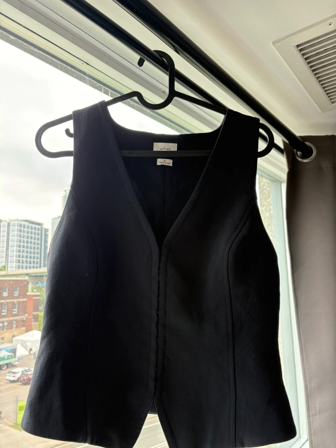 Aritzia Attire Vest - Crepette Size 6 - photo 2