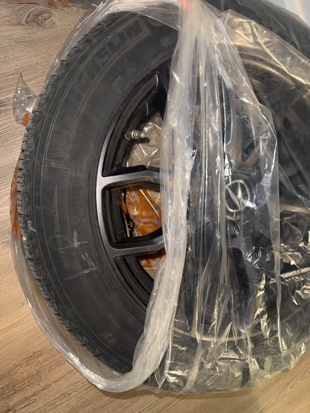 Michelin Studless Winter Tires 225/55R17 w/ Acura Alloy Wheels - photo 5