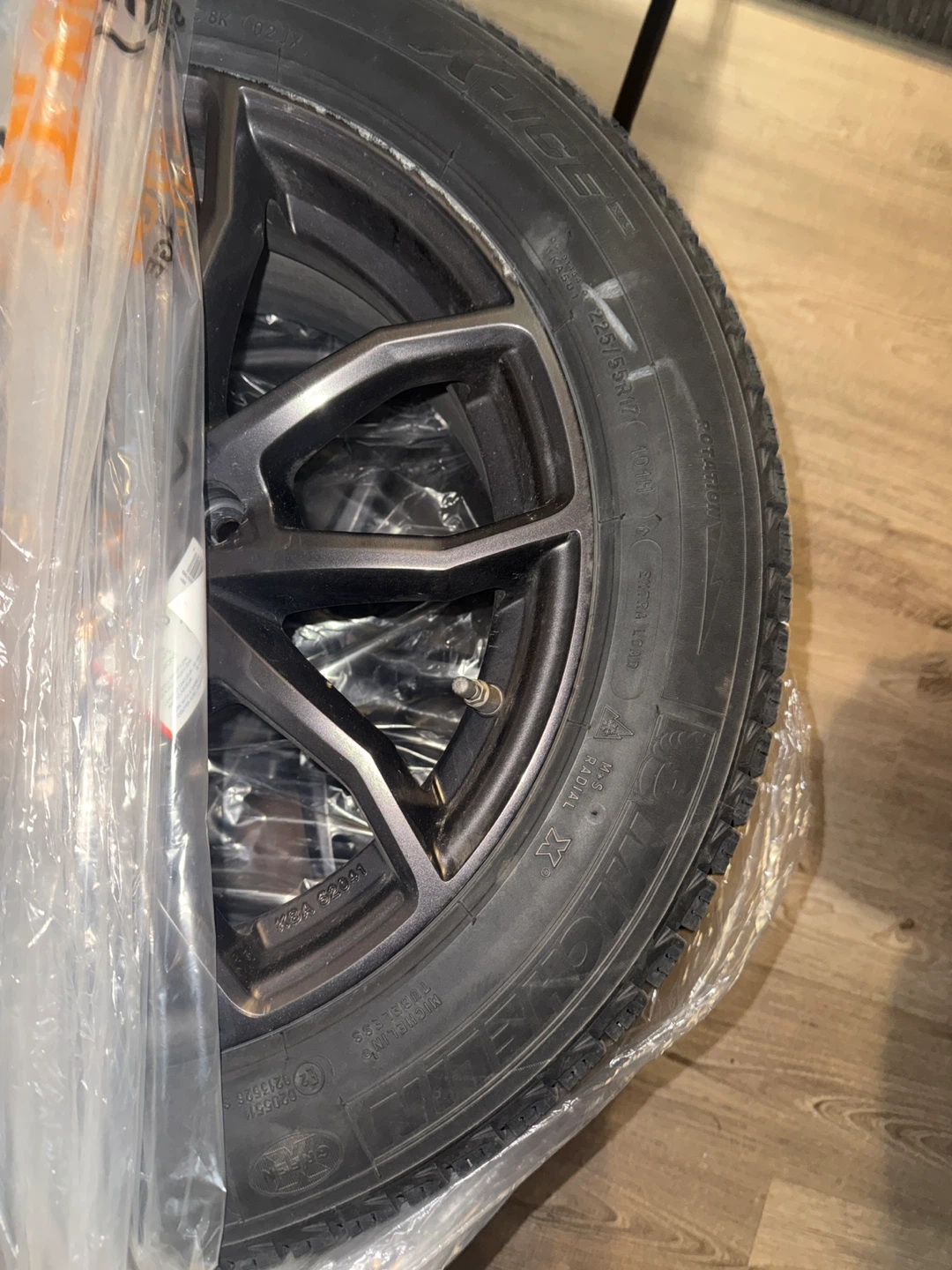 Michelin Studless Winter Tires 225/55R17 w/ Acura Alloy Wheels - photo 2