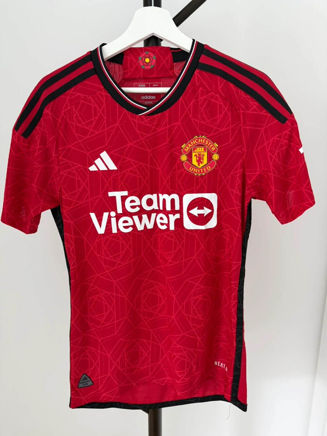 Man United 23/24 HEAT.RDY Player Jersey – Size S – New