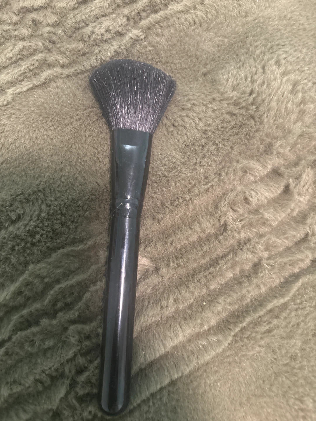 Fan Makeup Brush
