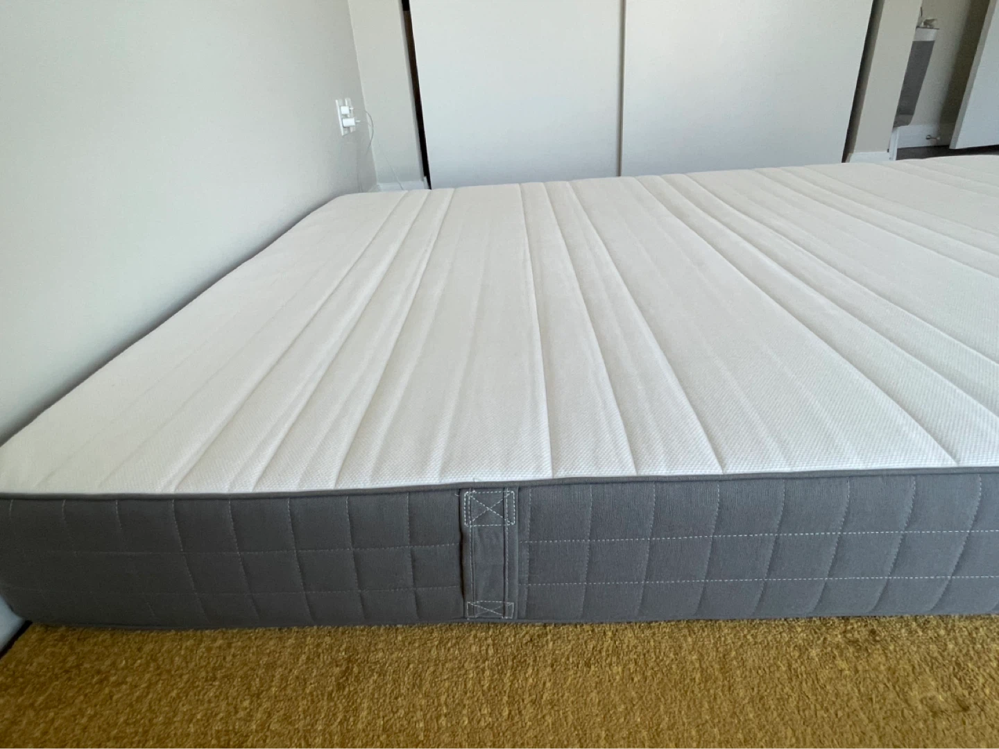 IKEA Morgedal queen mattress - photo 3