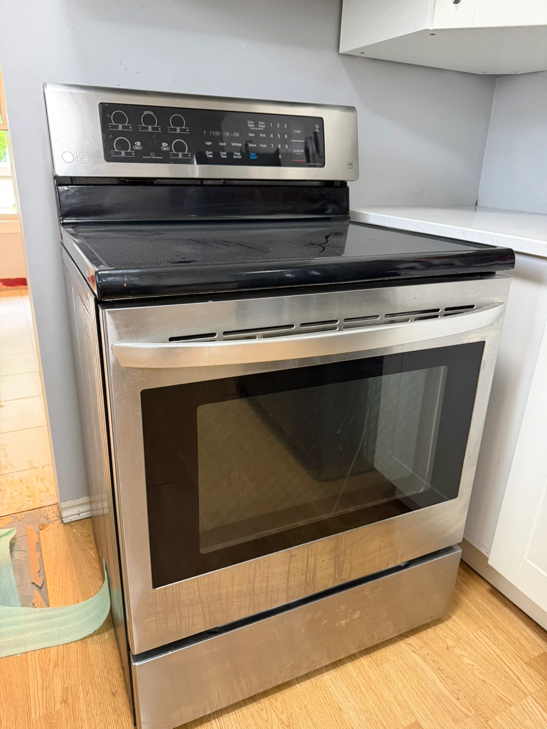 LG Stainless Steel Electric Range and Oven - NEED GONE ASAP - photo 2