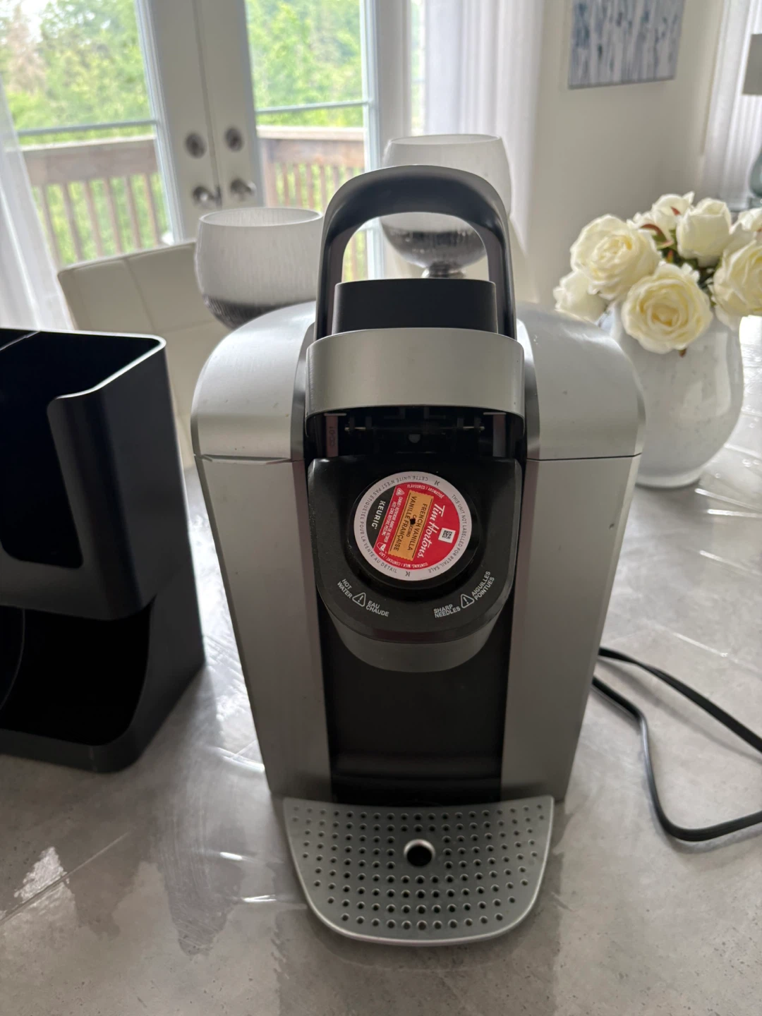 Keurig Coffee Maker with K-Cup Holder - photo 4