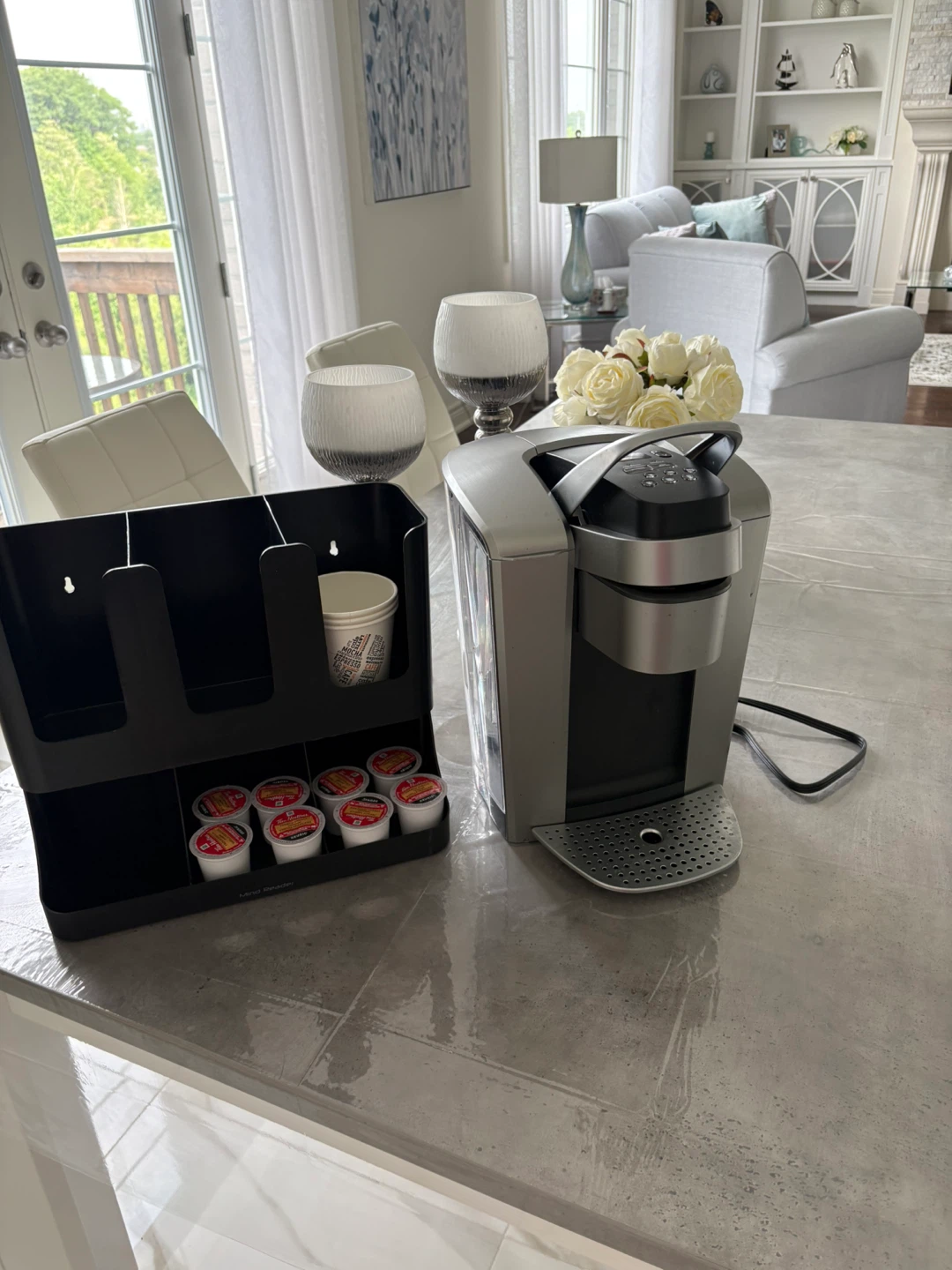 Keurig Coffee Maker with K-Cup Holder