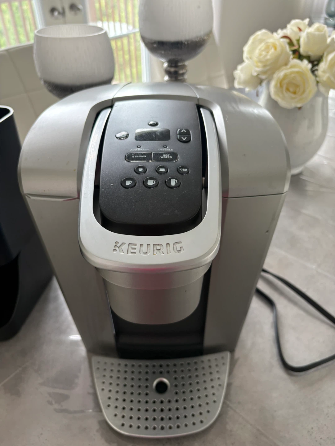 Keurig Coffee Maker with K-Cup Holder - photo 2