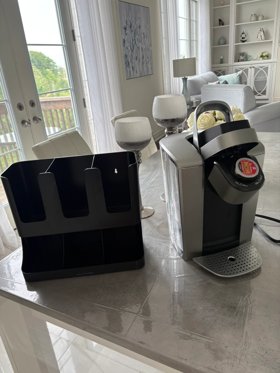 Keurig Coffee Maker with K-Cup Holder - photo 3