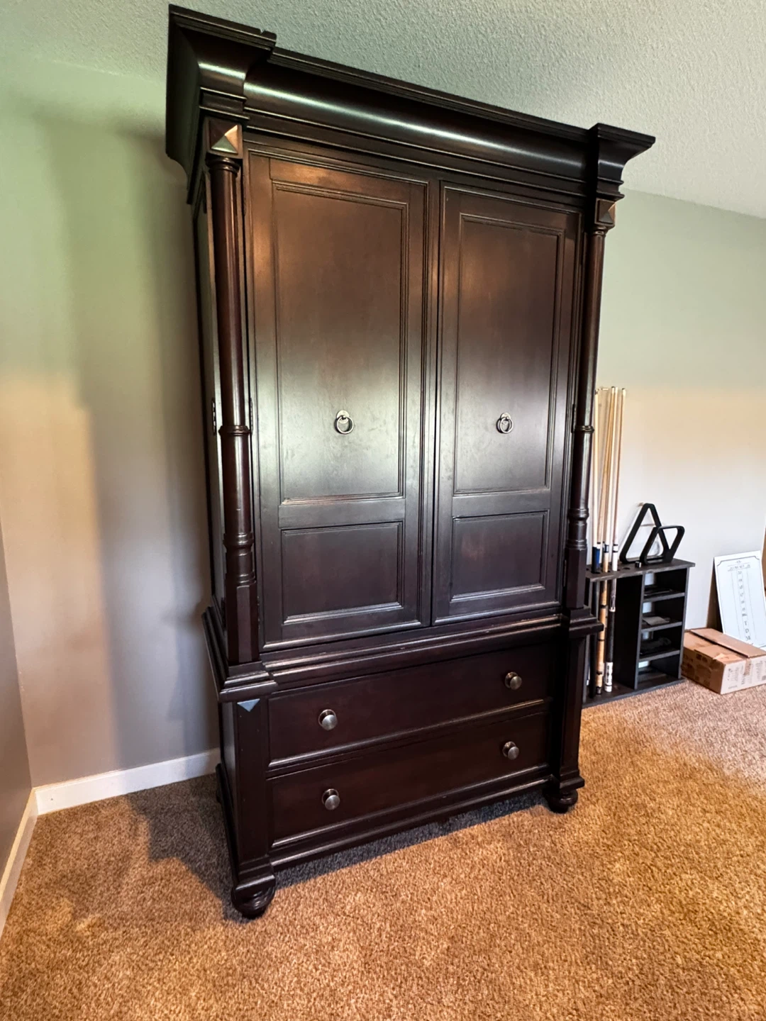 King Size Bedroom Set - Dresser, Wardrobe, Nightstands, Mirror - photo 3