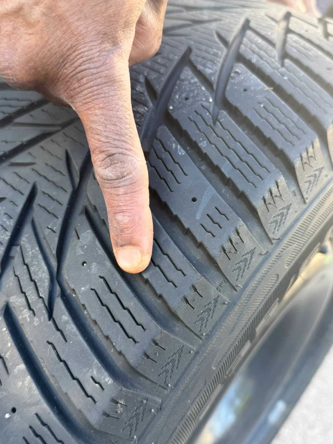 235/60R18 Winter Tire - photo 2