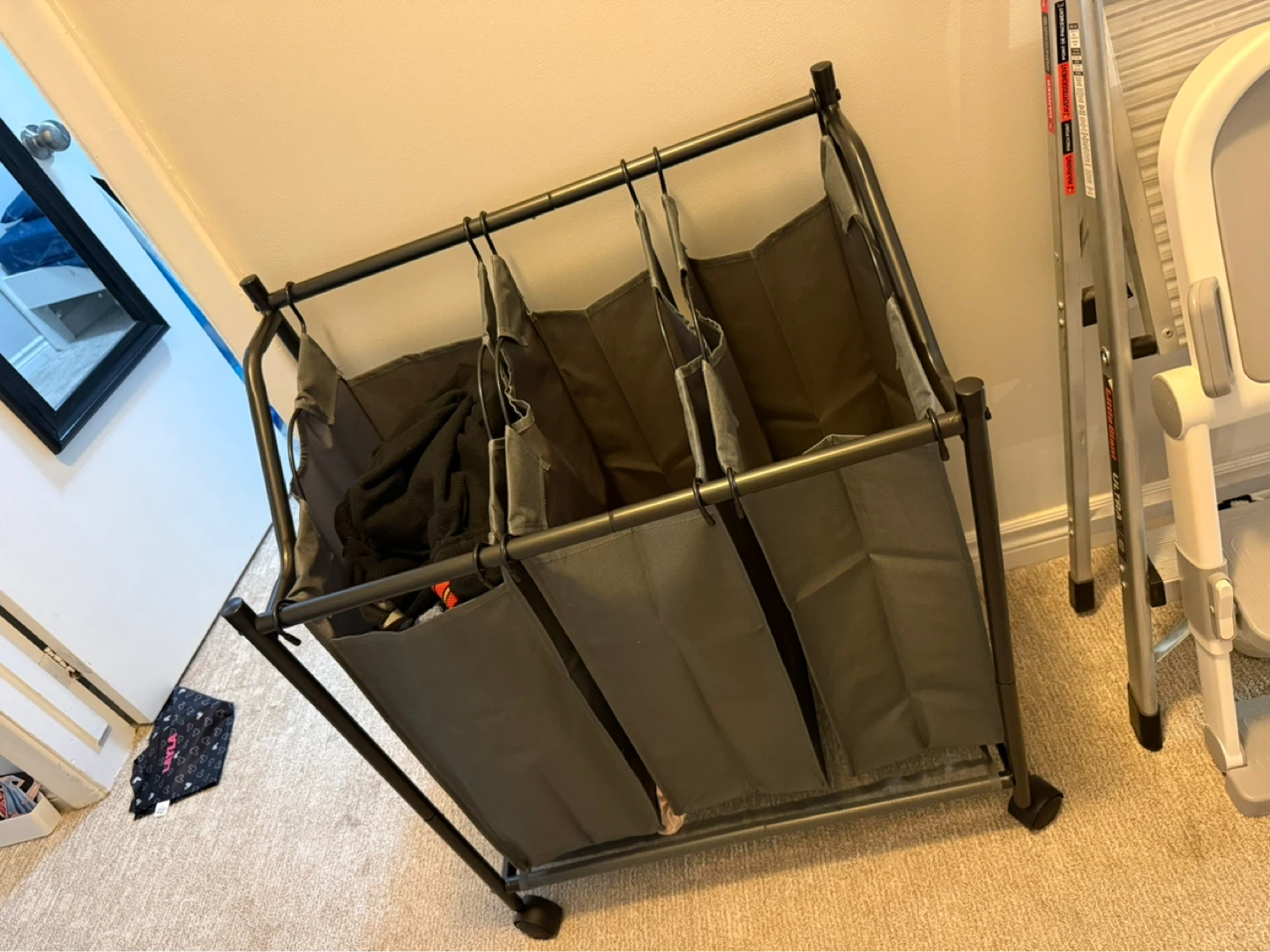 Laundry hamper - photo 2