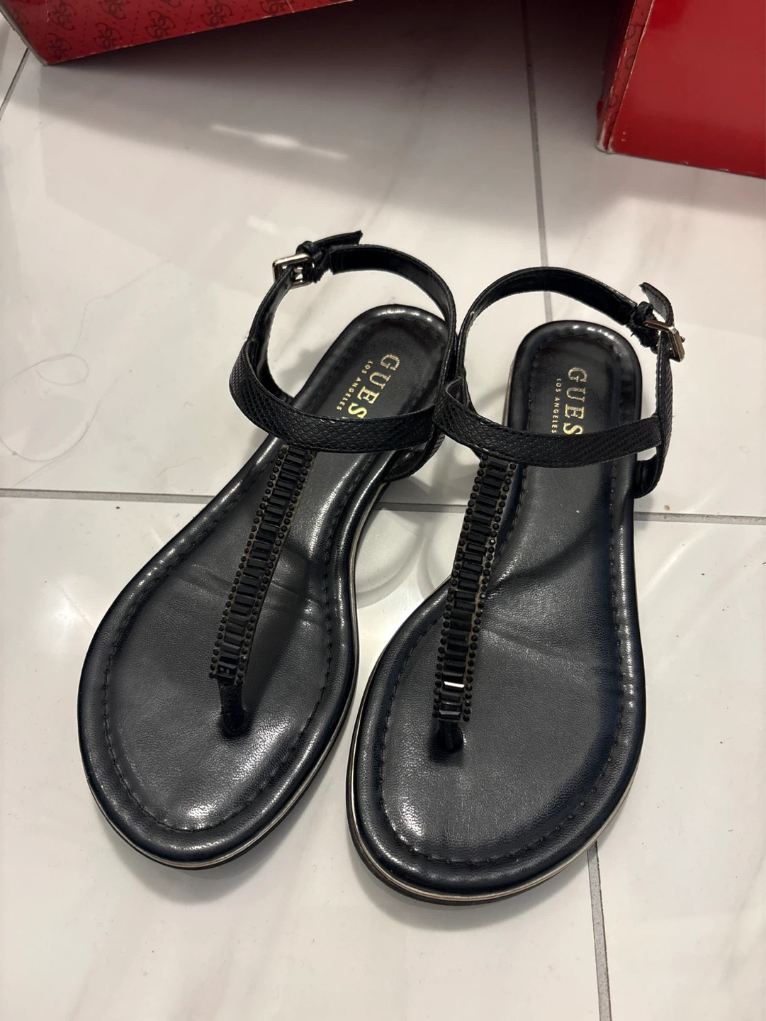 Black Guess 'Los Angeles' Thong Sandals