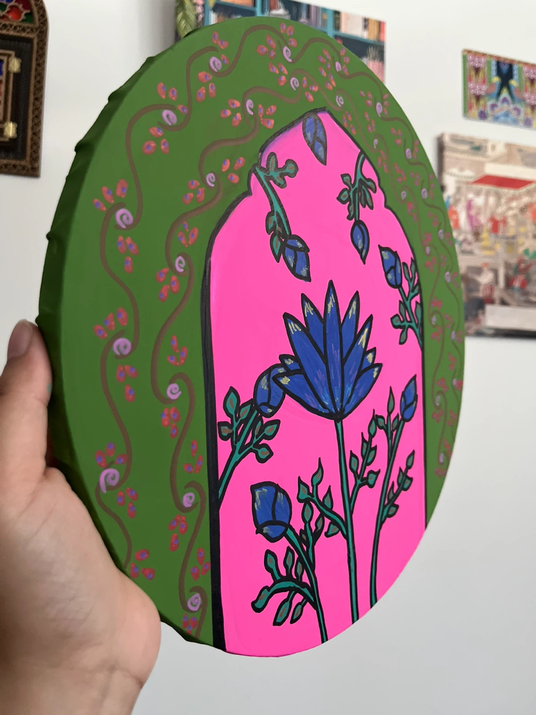 Hand-painted Round Wall Art - photo 2