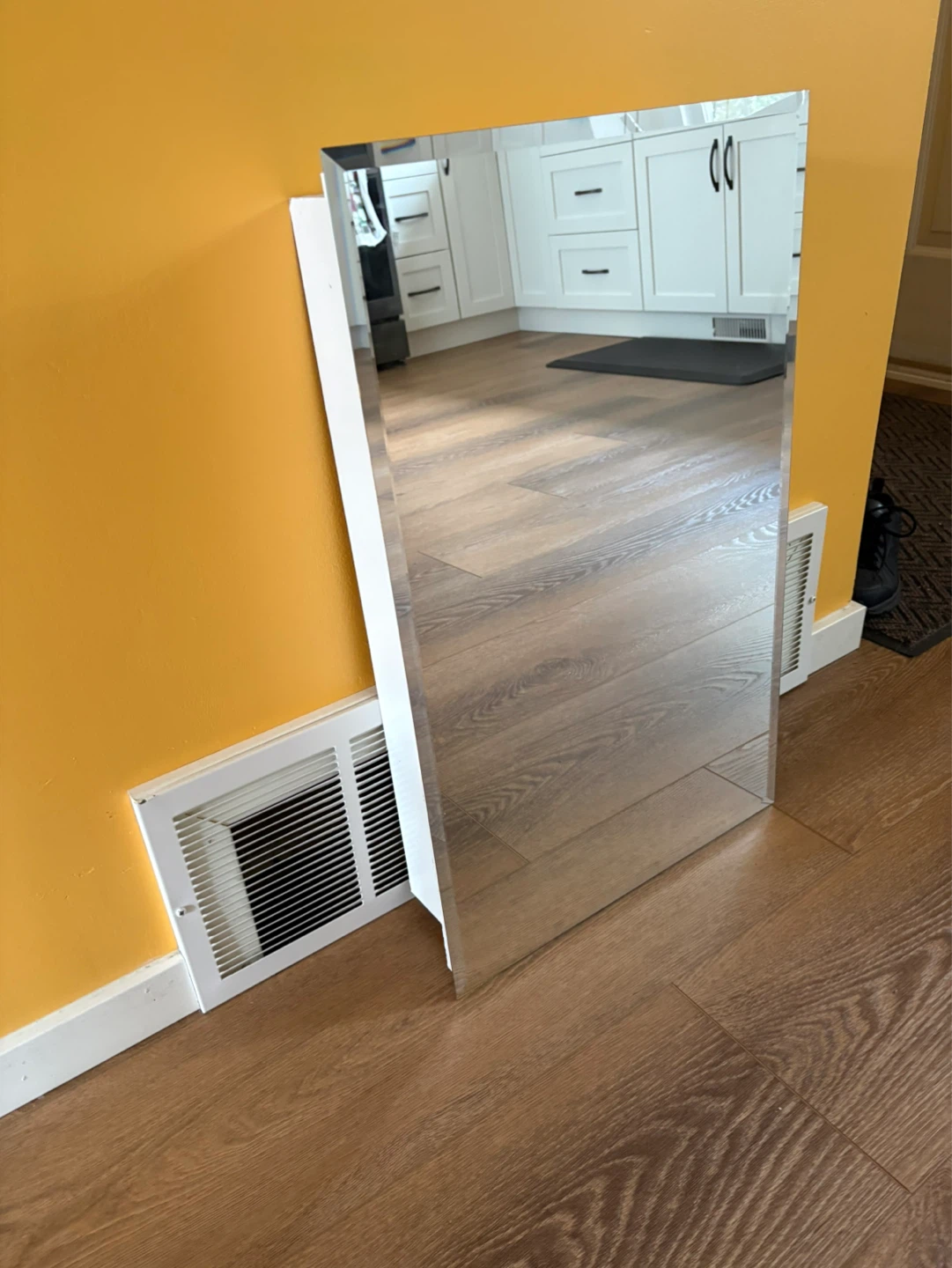 White Medicine Cabinet with Mirror - photo 4