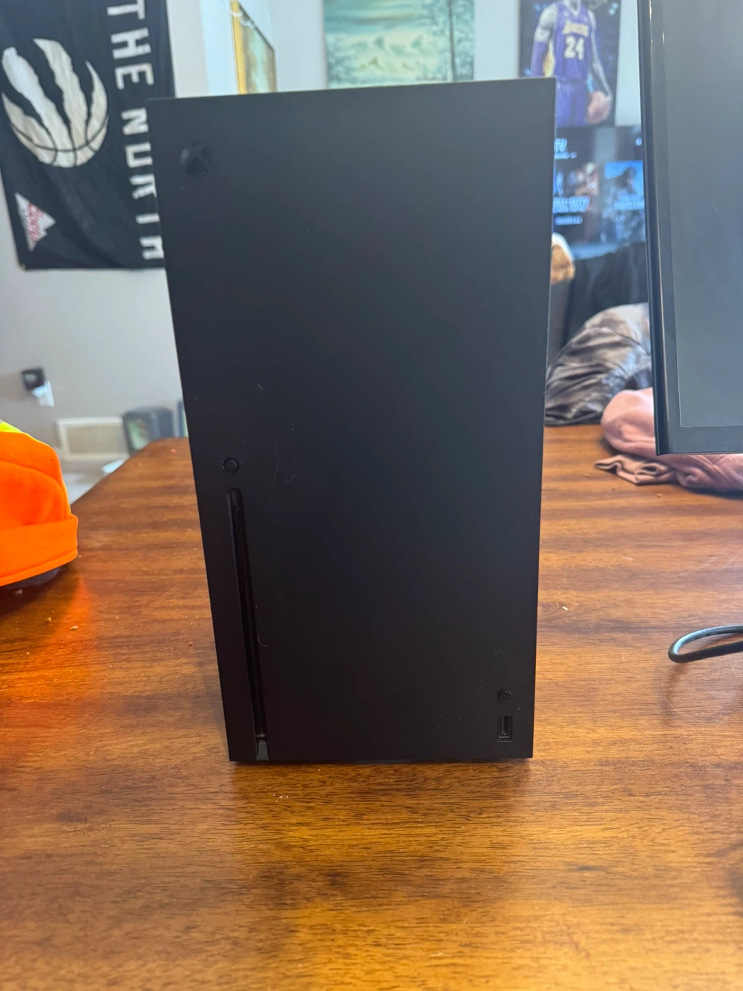 Microsoft Xbox Series X and Samsung 24-inch Monitor - photo 4