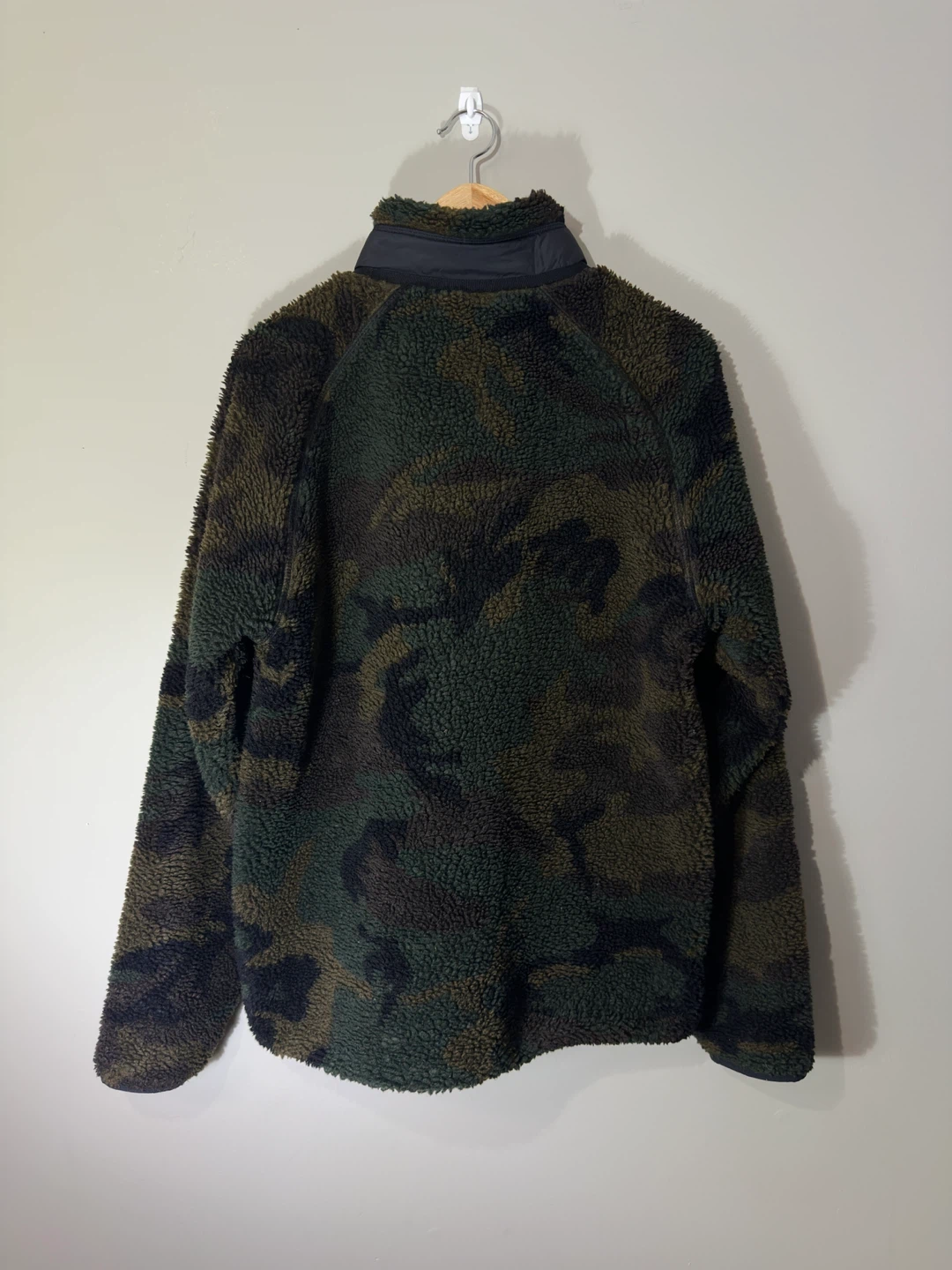Carhartt WIP Camo Fleece Zip-Up Jacket - photo 2