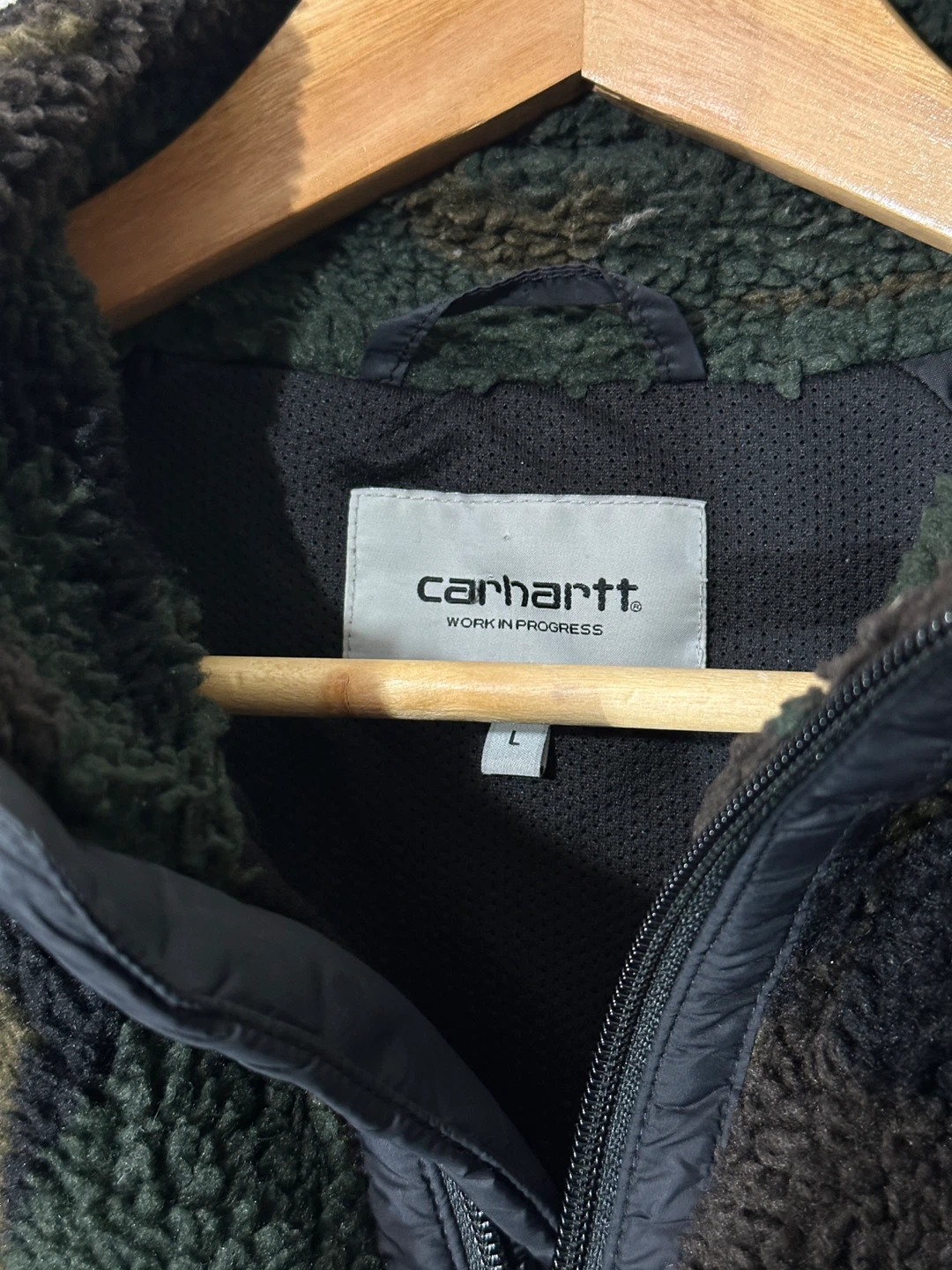 Carhartt WIP Camo Fleece Zip-Up Jacket - photo 4