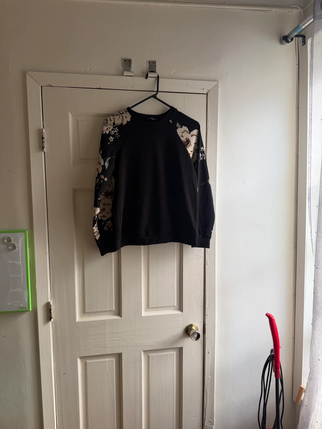 Black Floral Print Sweatshirt